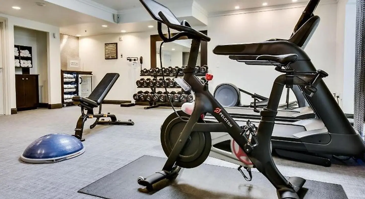 Hilton Mystic SPORTS_AND_LEISURE