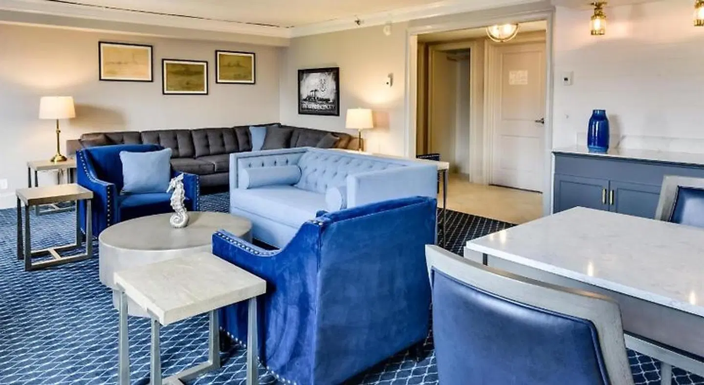 Hilton Mystic LOUNGE_LOBBY