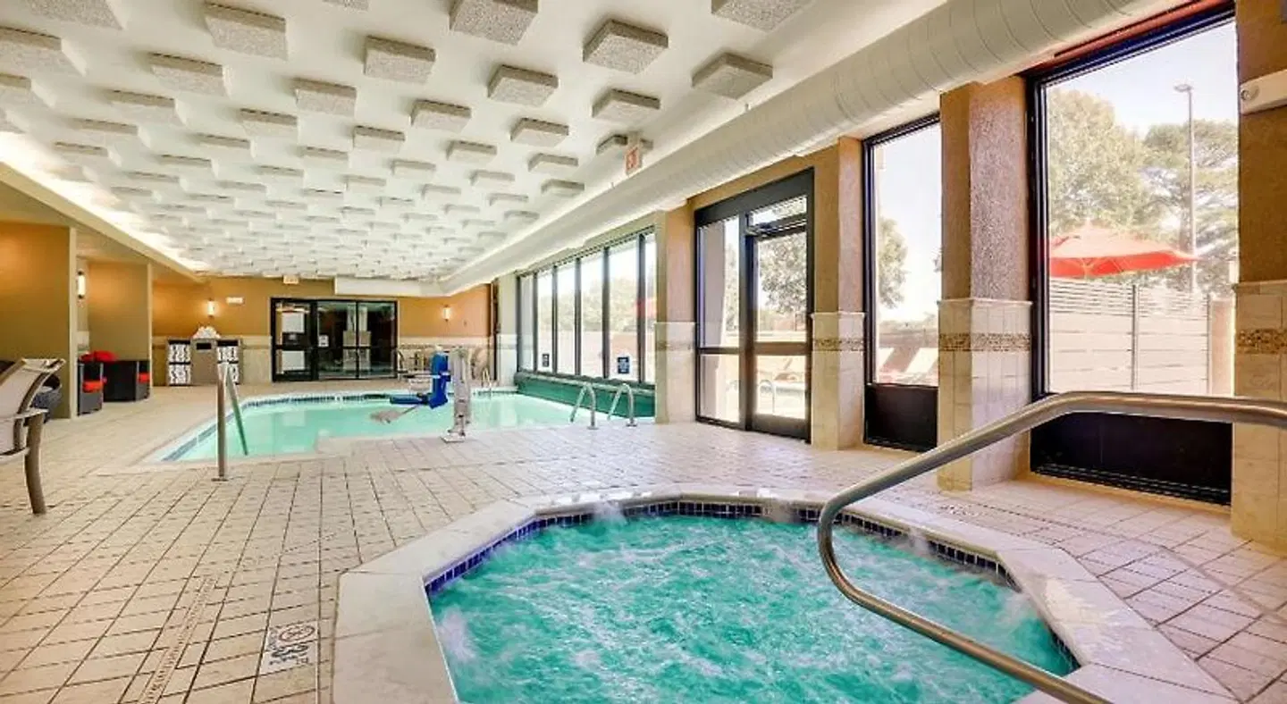 Drury Inn & Suites Charlotte University Place Hallenbad