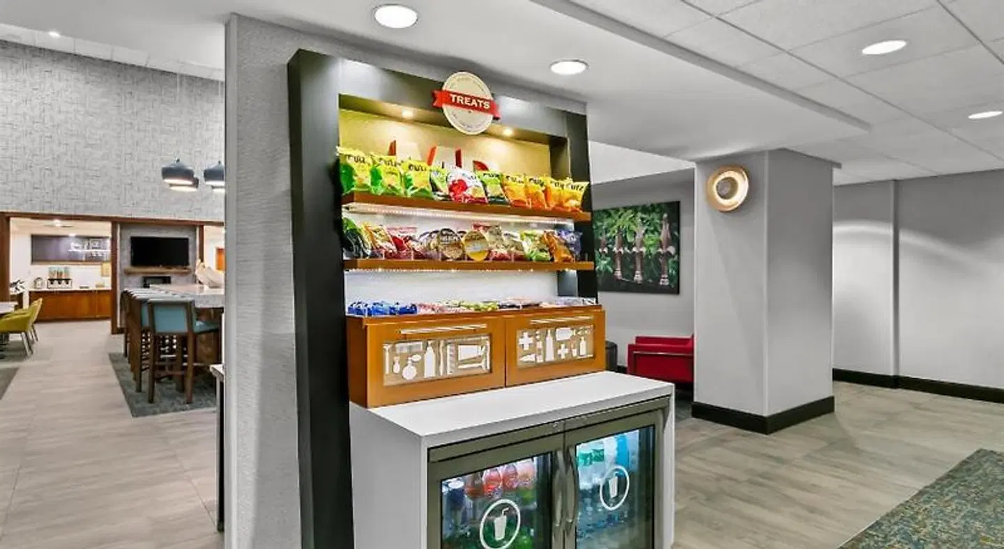 Hampton Inn & Suites Baltimore/Woodlawn Bar