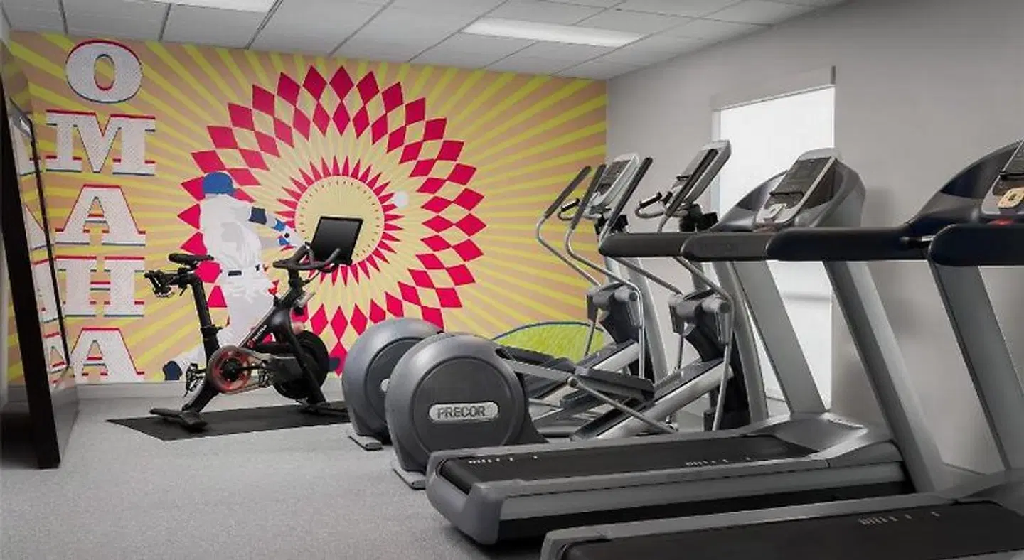 Hampton Inn & Suites Omaha-Downtown SPORTS_AND_LEISURE
