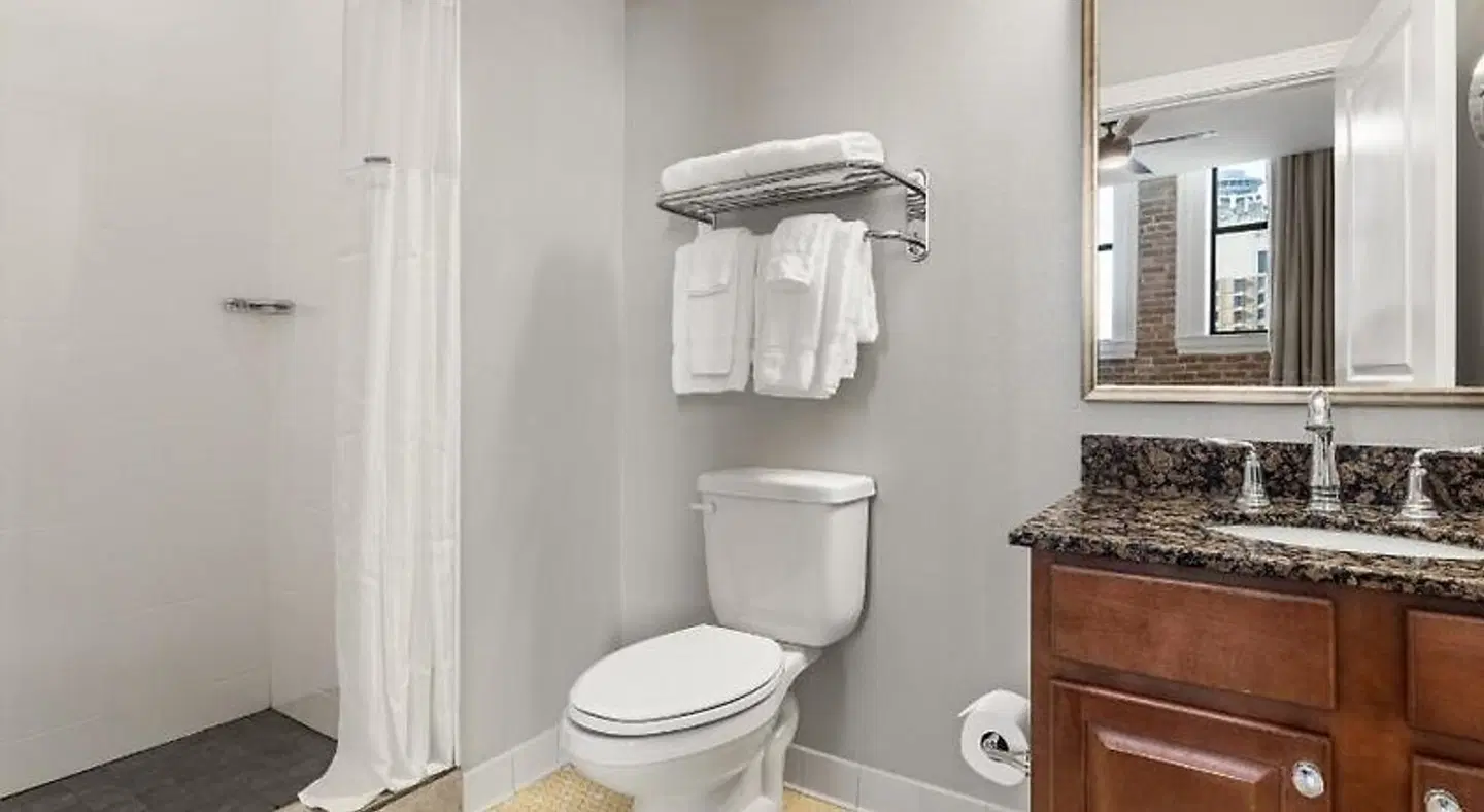 Wyndham La Belle Maison Badezimmer