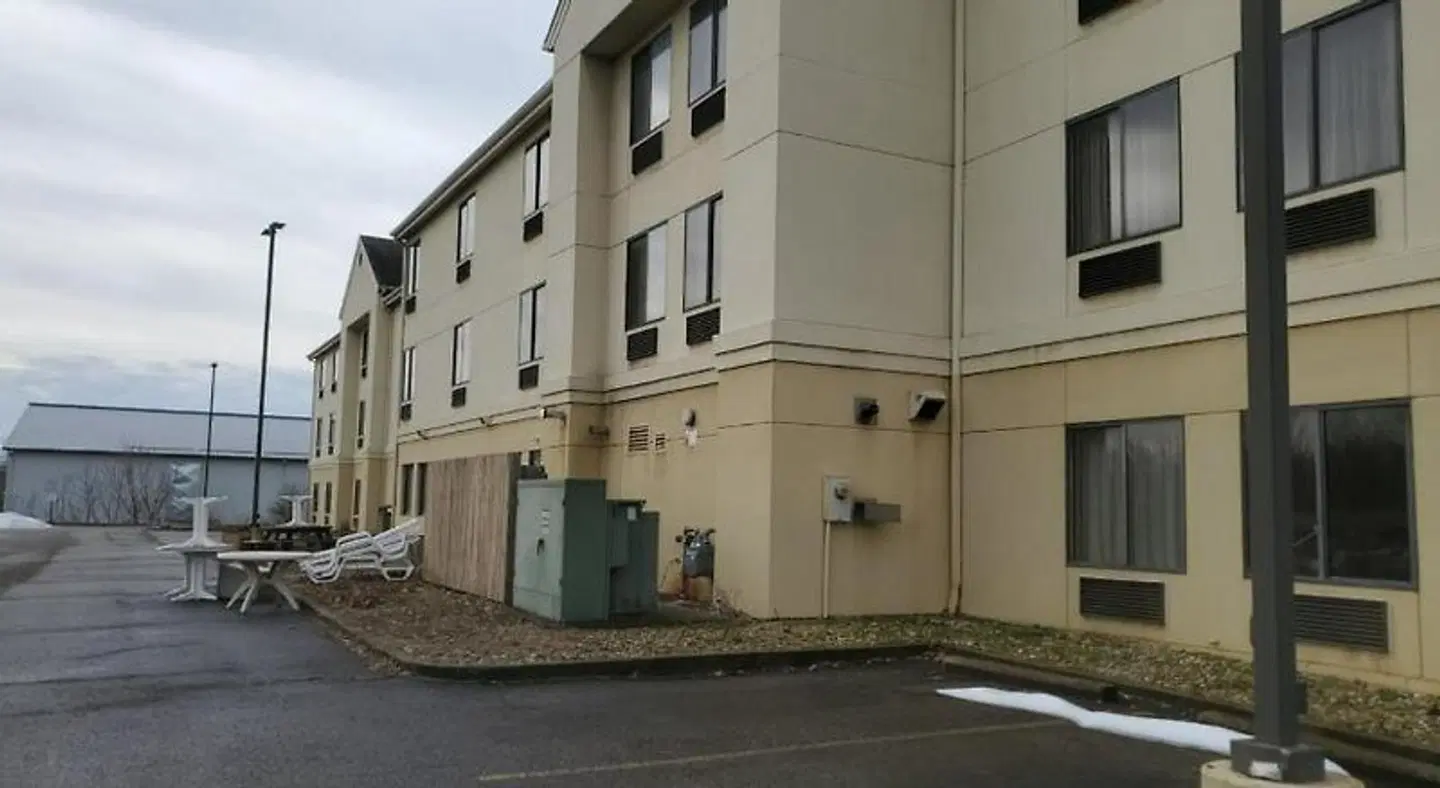 Cambridge Inn by Capital O near I-70 / I-77 EXTERIOR