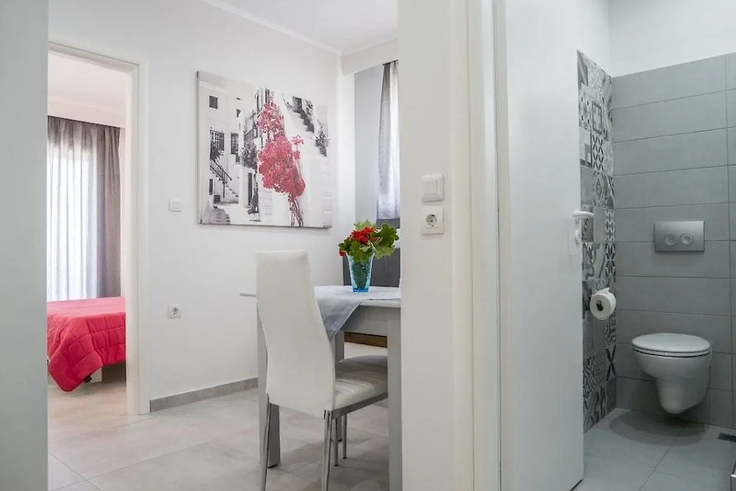 Byron Apartments ROOM_EXAMPLE