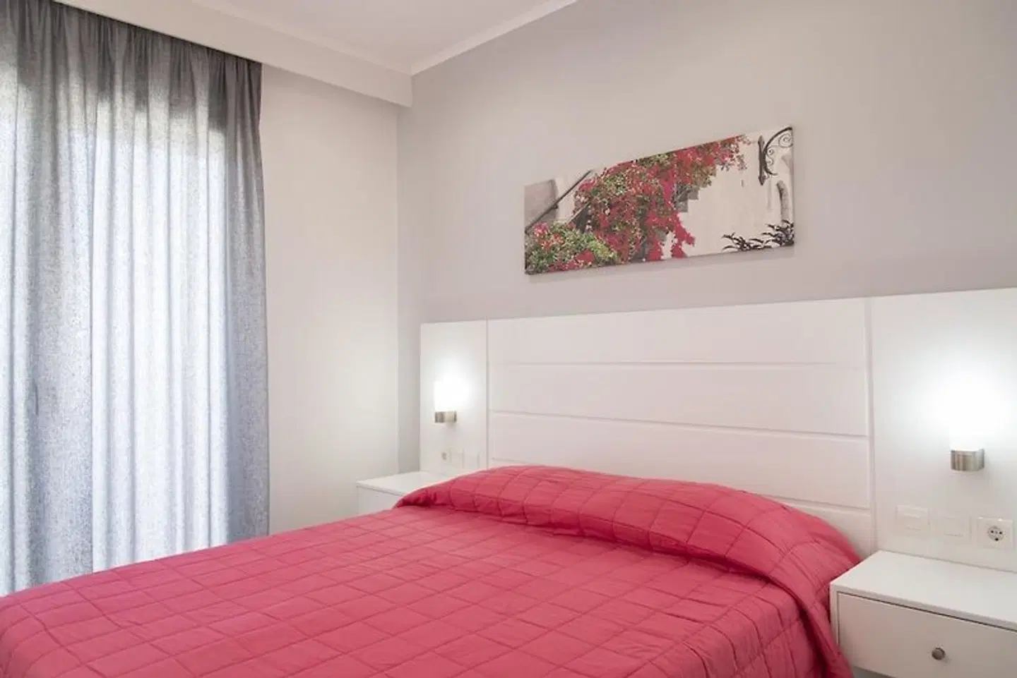 Byron Apartments ROOM_EXAMPLE