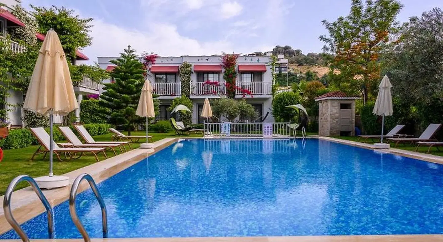 Villa Rustica Hotel OUTDOOR_POOL