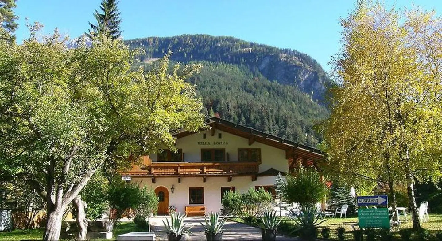 Hotel Schloss Fernsteinsee EXTERIOR