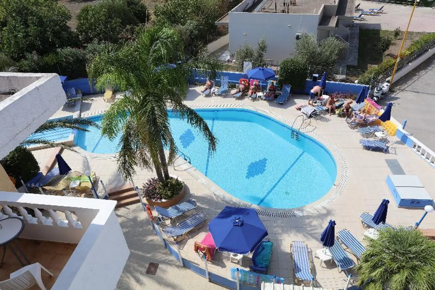 Moscha Hotel OUTDOOR_POOL