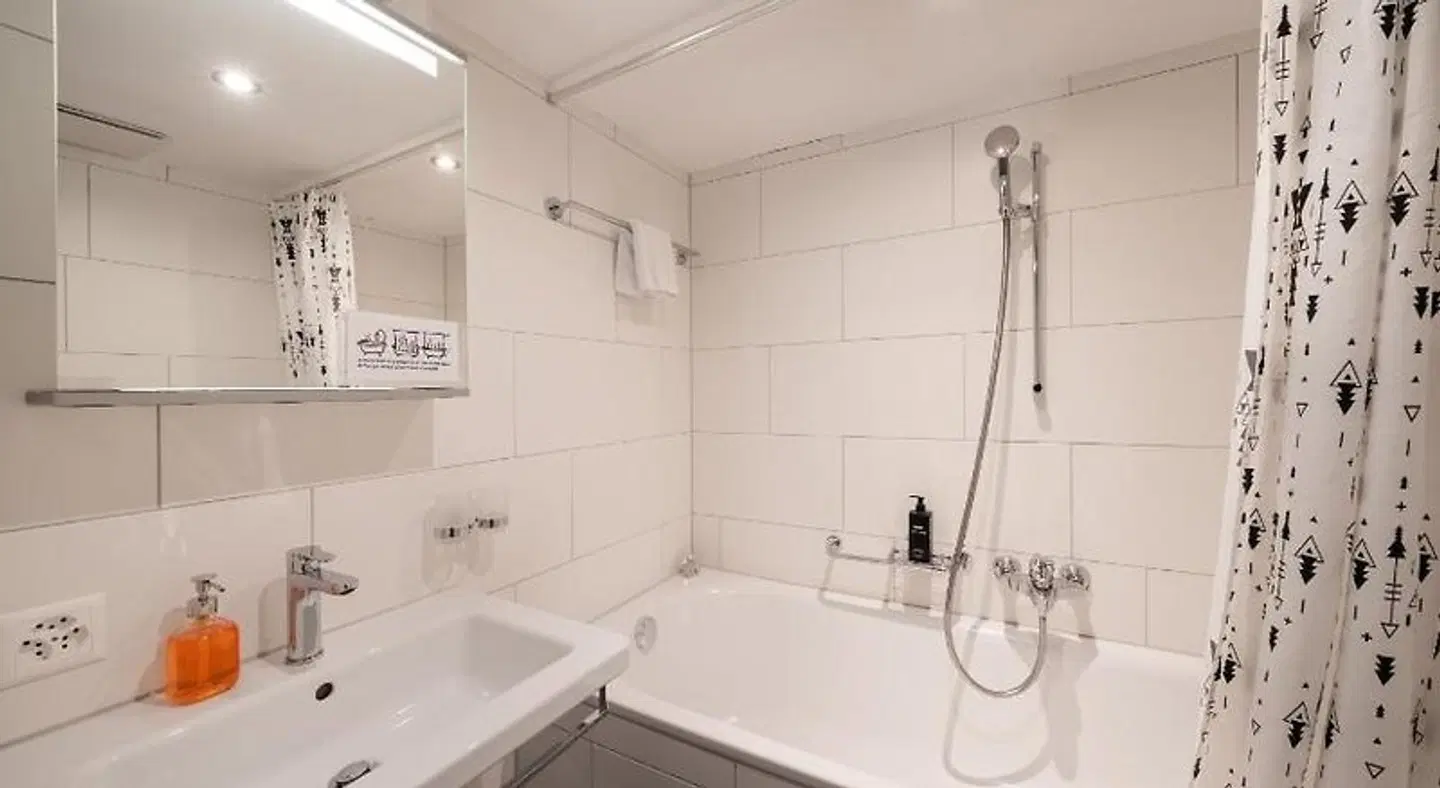 Interlaken Apartments Badezimmer