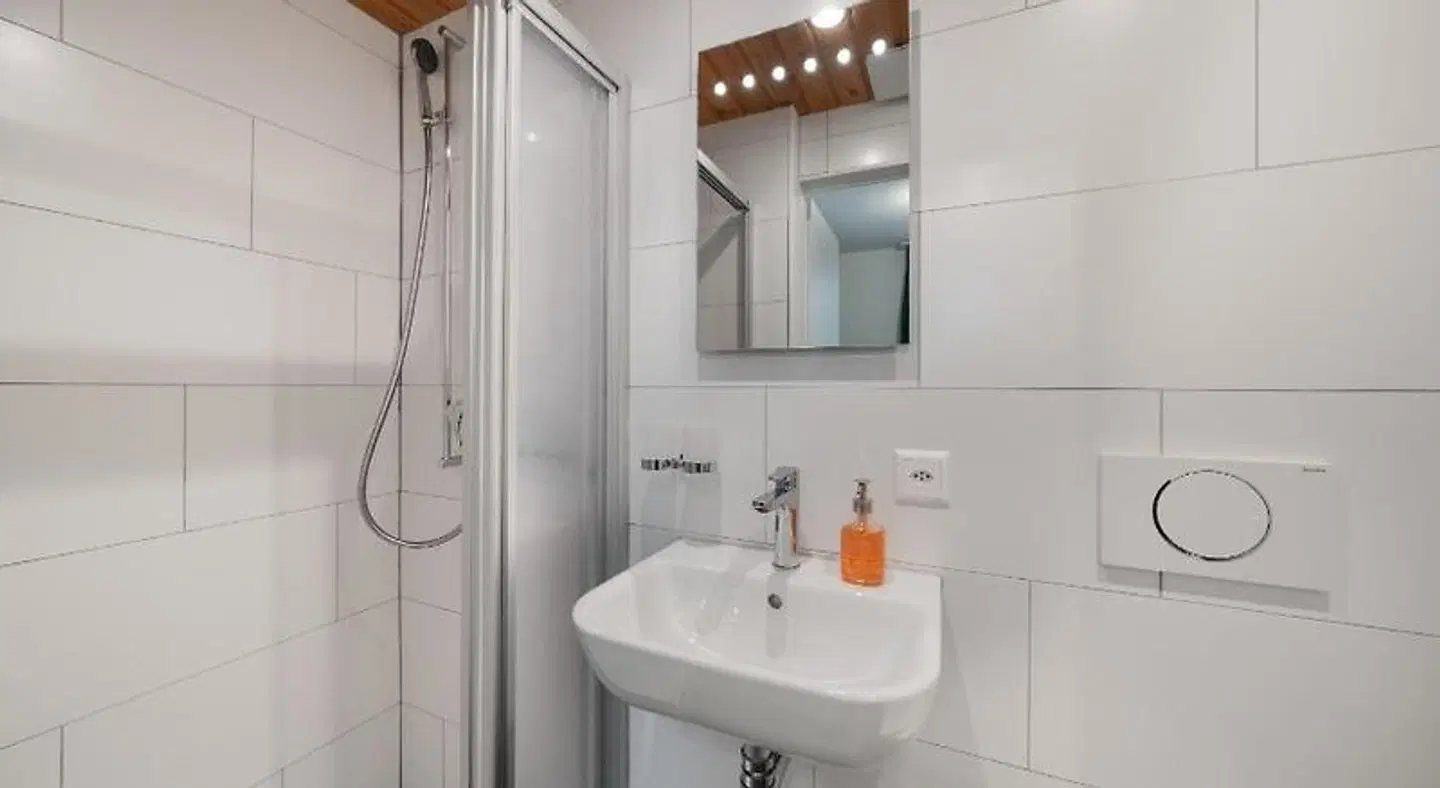 Interlaken Apartments Badezimmer
