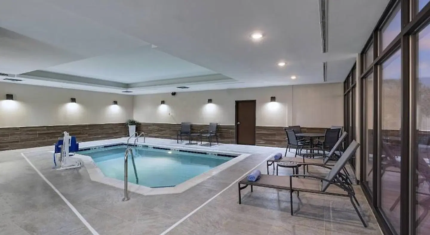 Fairfield by Marriott Inn & Suites Colorado Springs East/Ballpark Hallenbad