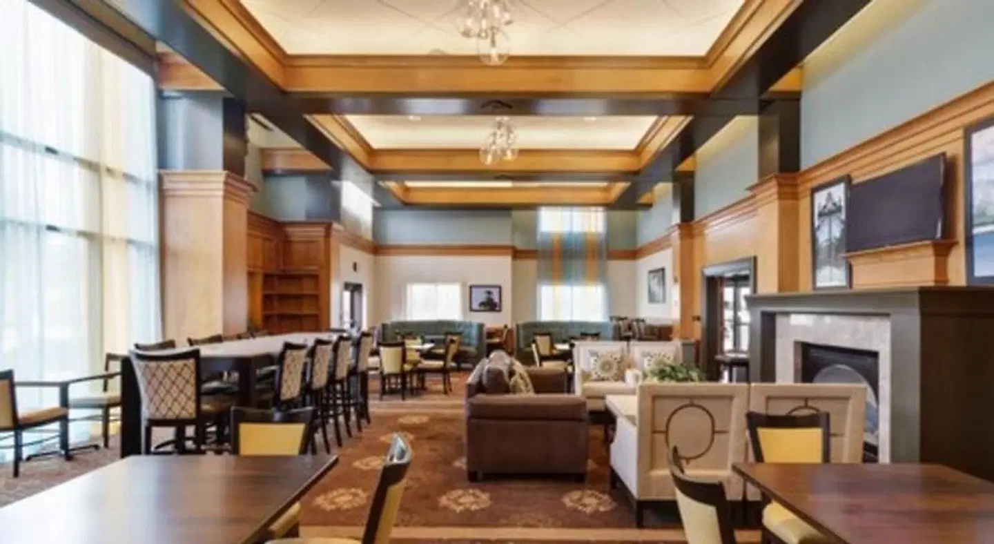 Holiday Inn Express & Suites Warwick-Providence (Airport) by IHG LOUNGE_LOBBY