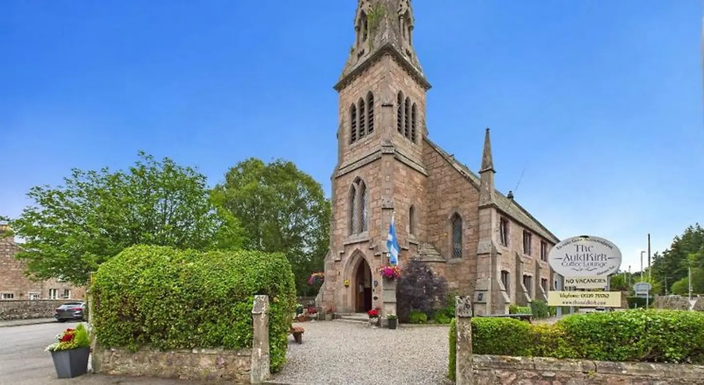 Auld Kirk EXTERIOR