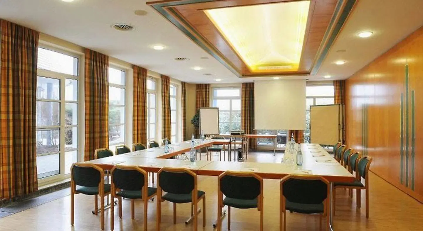 Post Konferenz