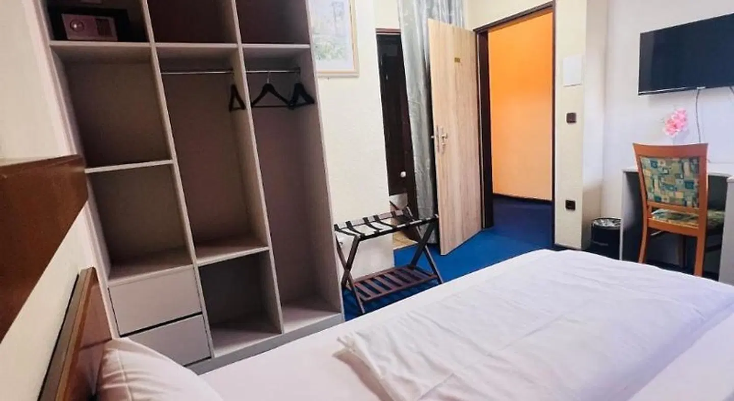 Am Flughafen ROOM_EXAMPLE