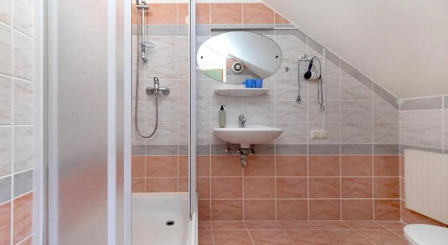 Tyla Hotel Birzai Badezimmer