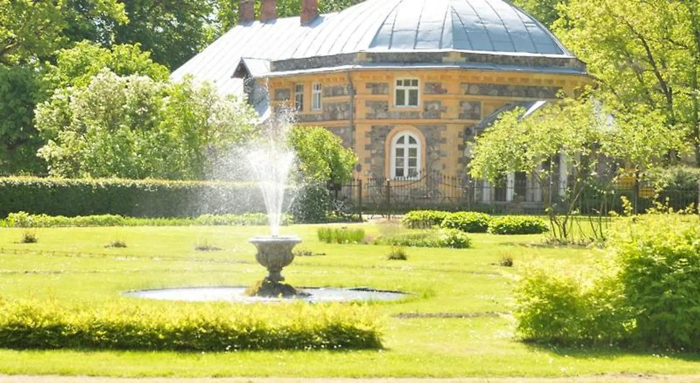 Krimuldas Muia Garten