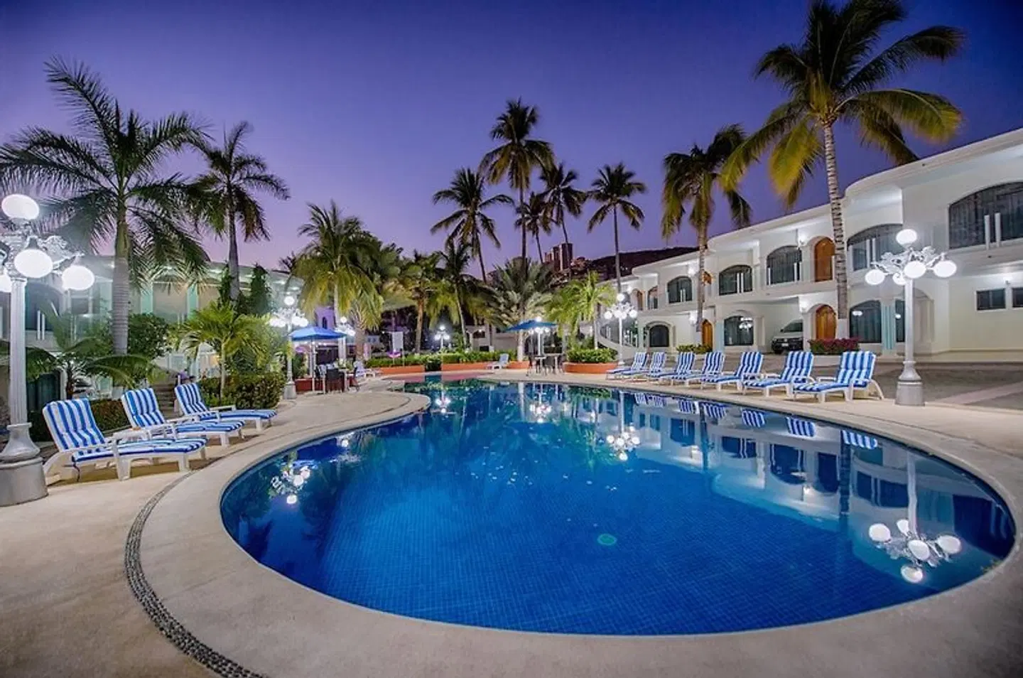 Costa Azul OUTDOOR_POOL
