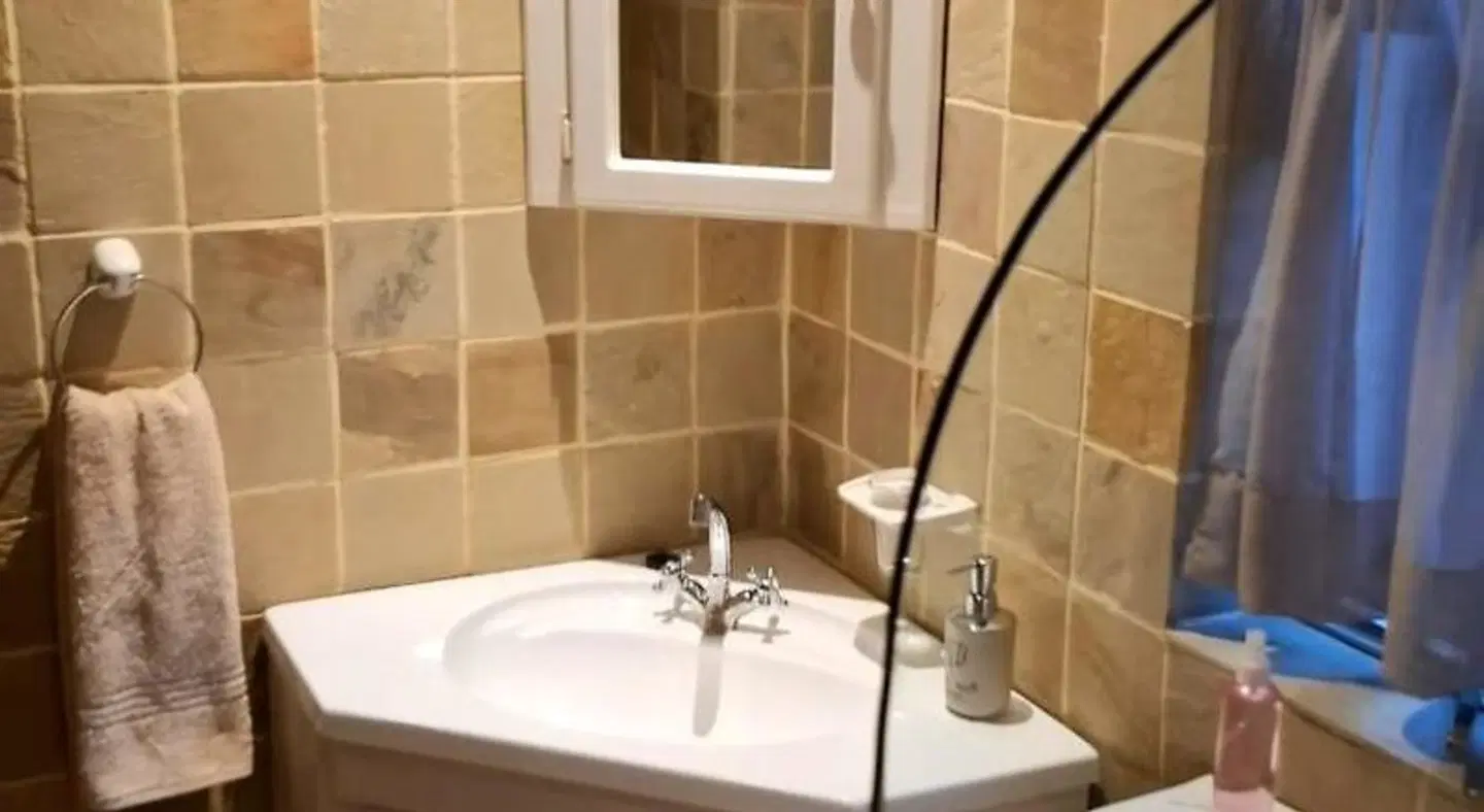 Home Away Badezimmer