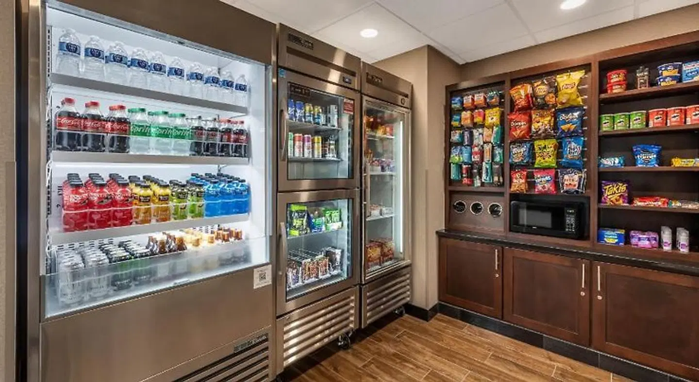 Drury Inn & Suites Springfield, MO Bar