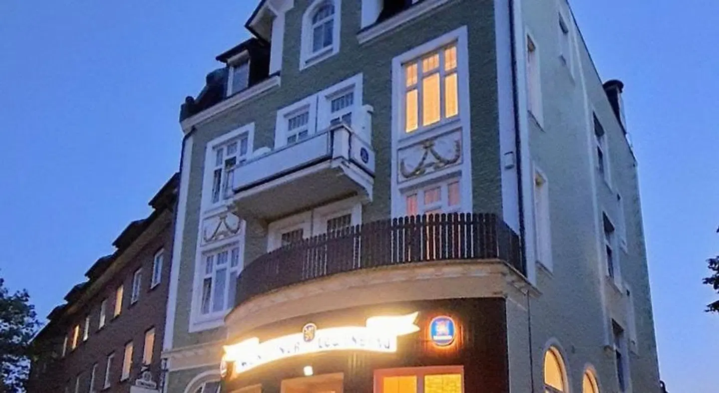 Münchner Löwenbräu EXTERIOR
