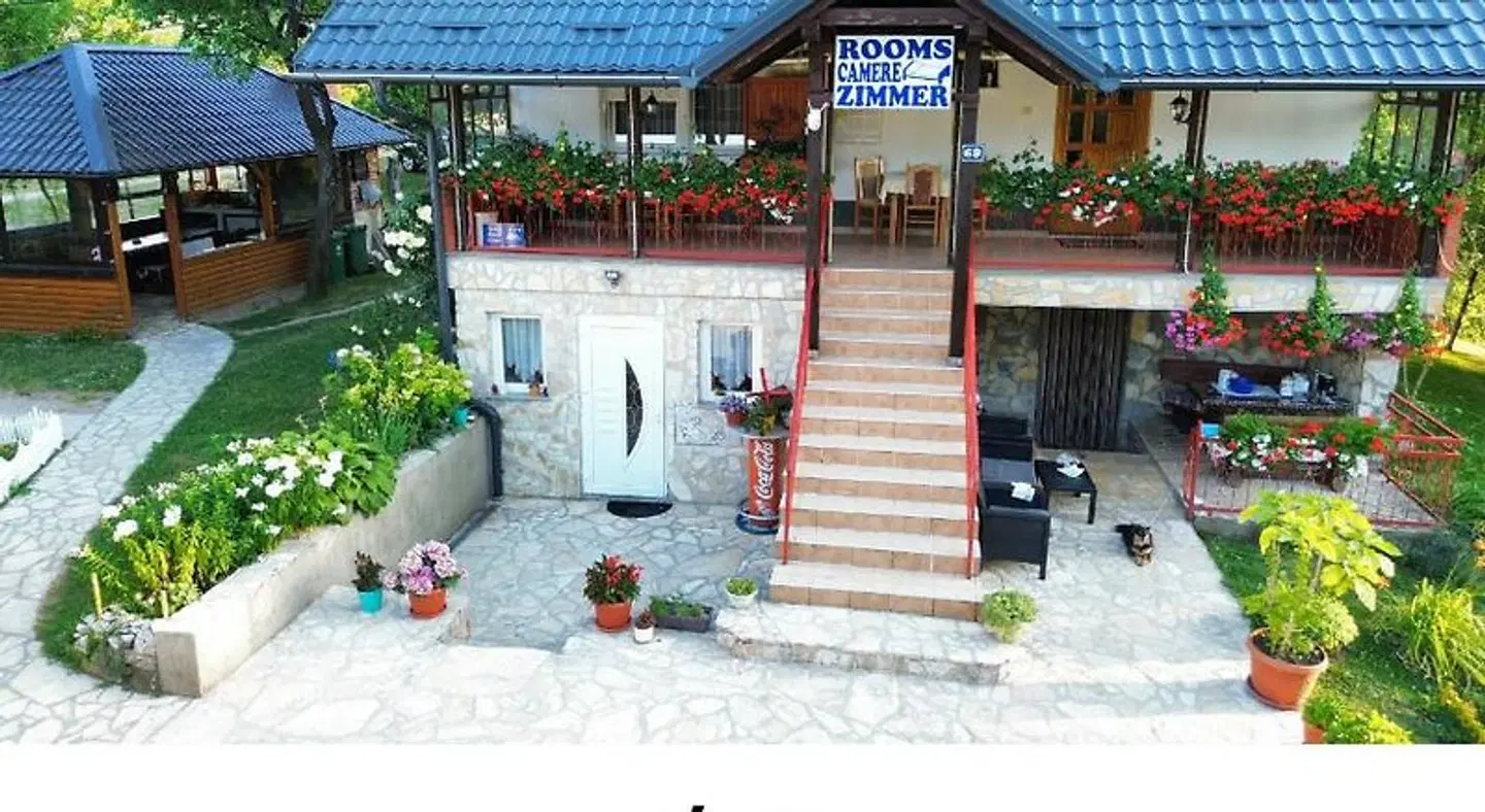 Guest House Family Varda Terrasse