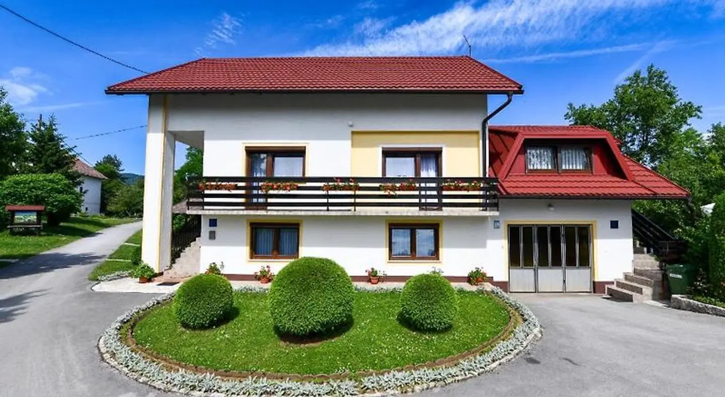 House Pavlic EXTERIOR