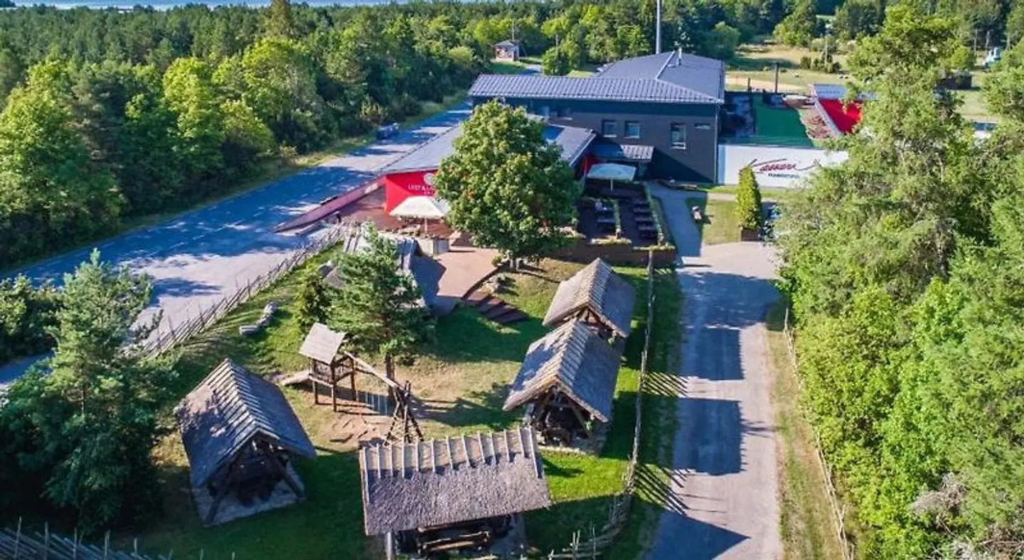 Kassari Puhkekeskus Garten