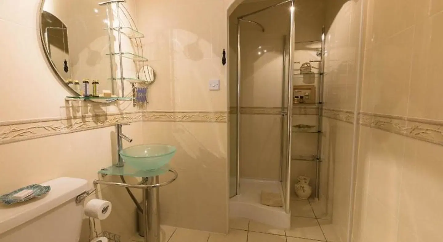 Glenart House Badezimmer