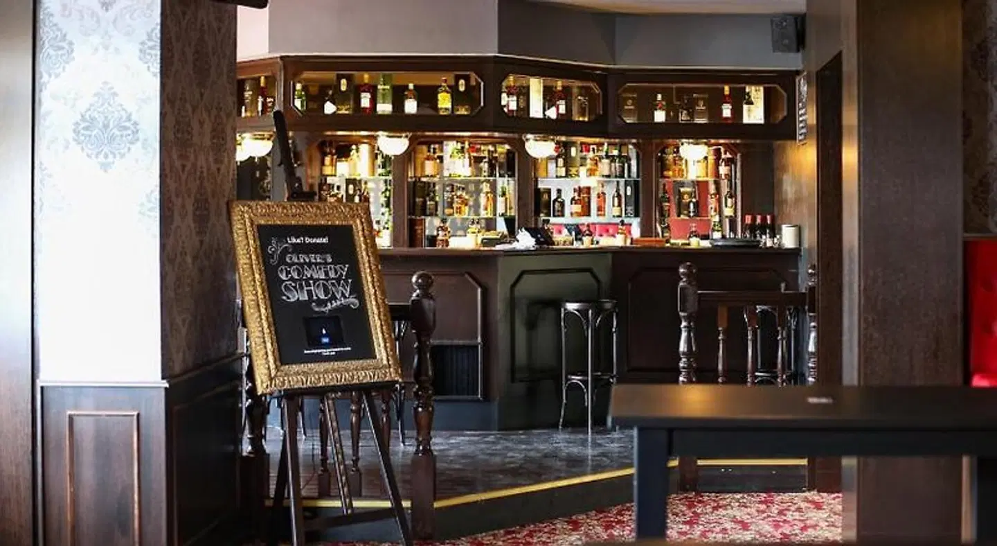 smartel at The Unbrexit Bar