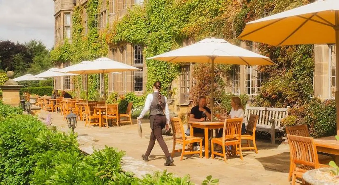 Gisborough Hall Terrasse