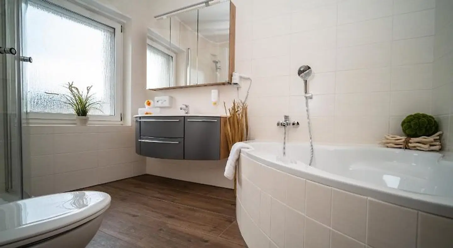 Alter Krug Badezimmer