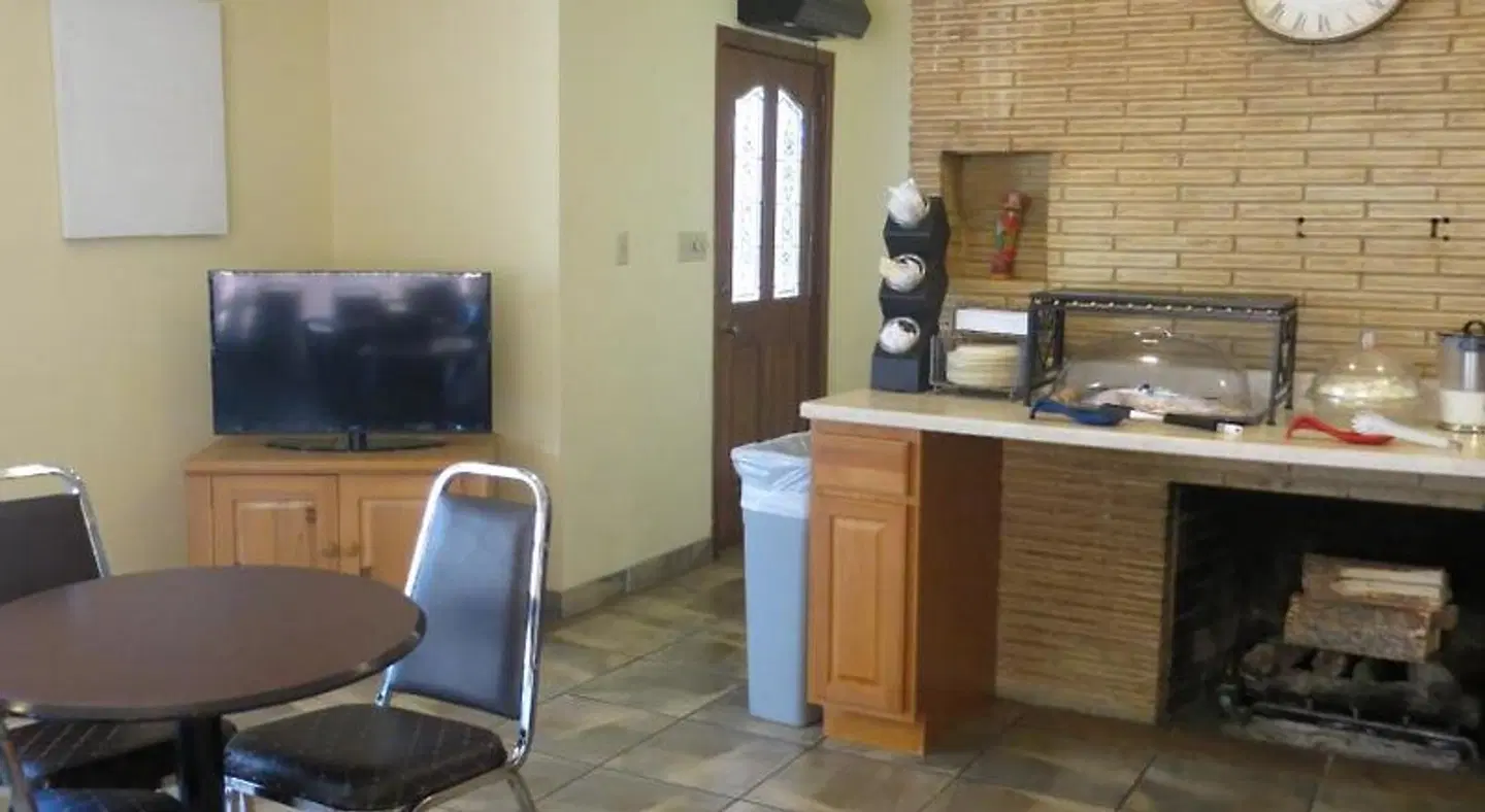 Silver Saddle Motel ROOM_EXAMPLE