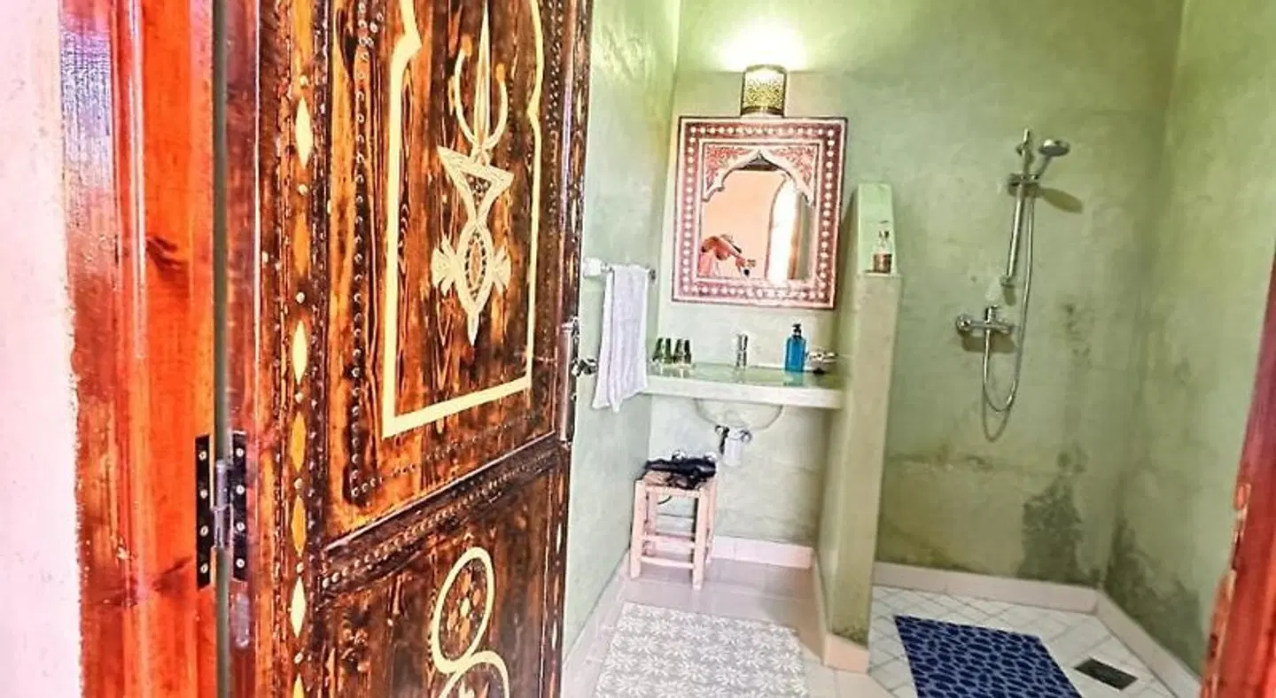 Oasis Tilogui Badezimmer
