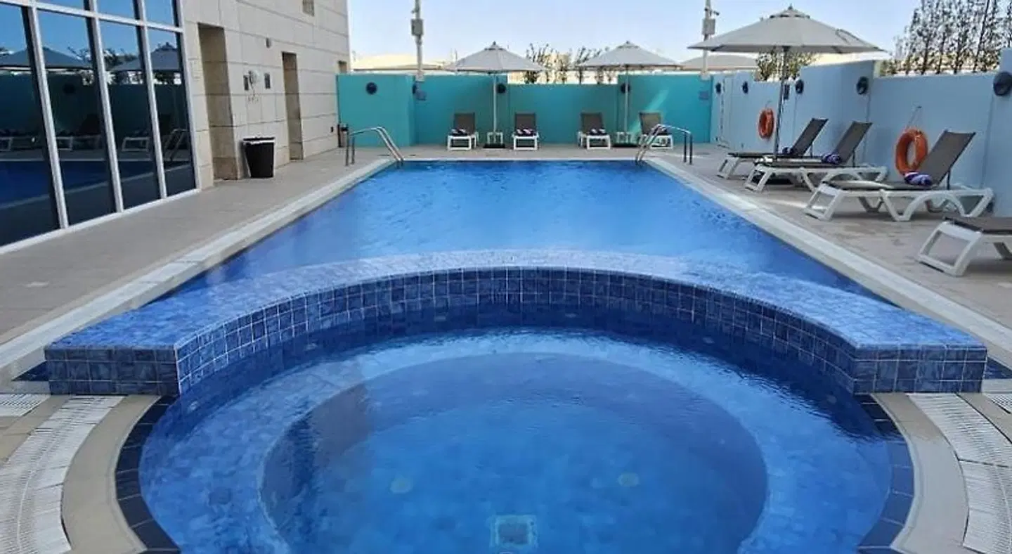Premier Inn Doha Education City OUTDOOR_POOL