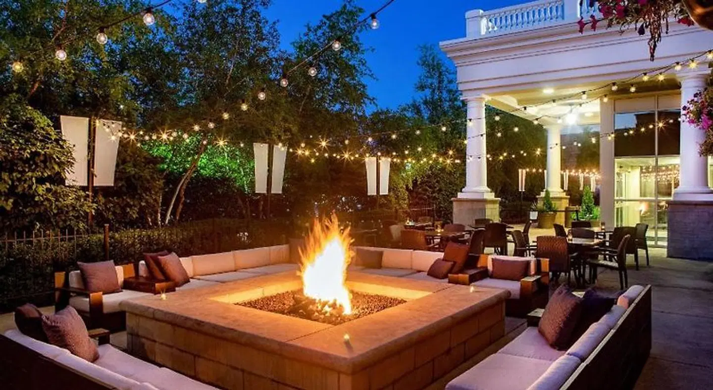 Hilton Columbus/Polaris Terrasse
