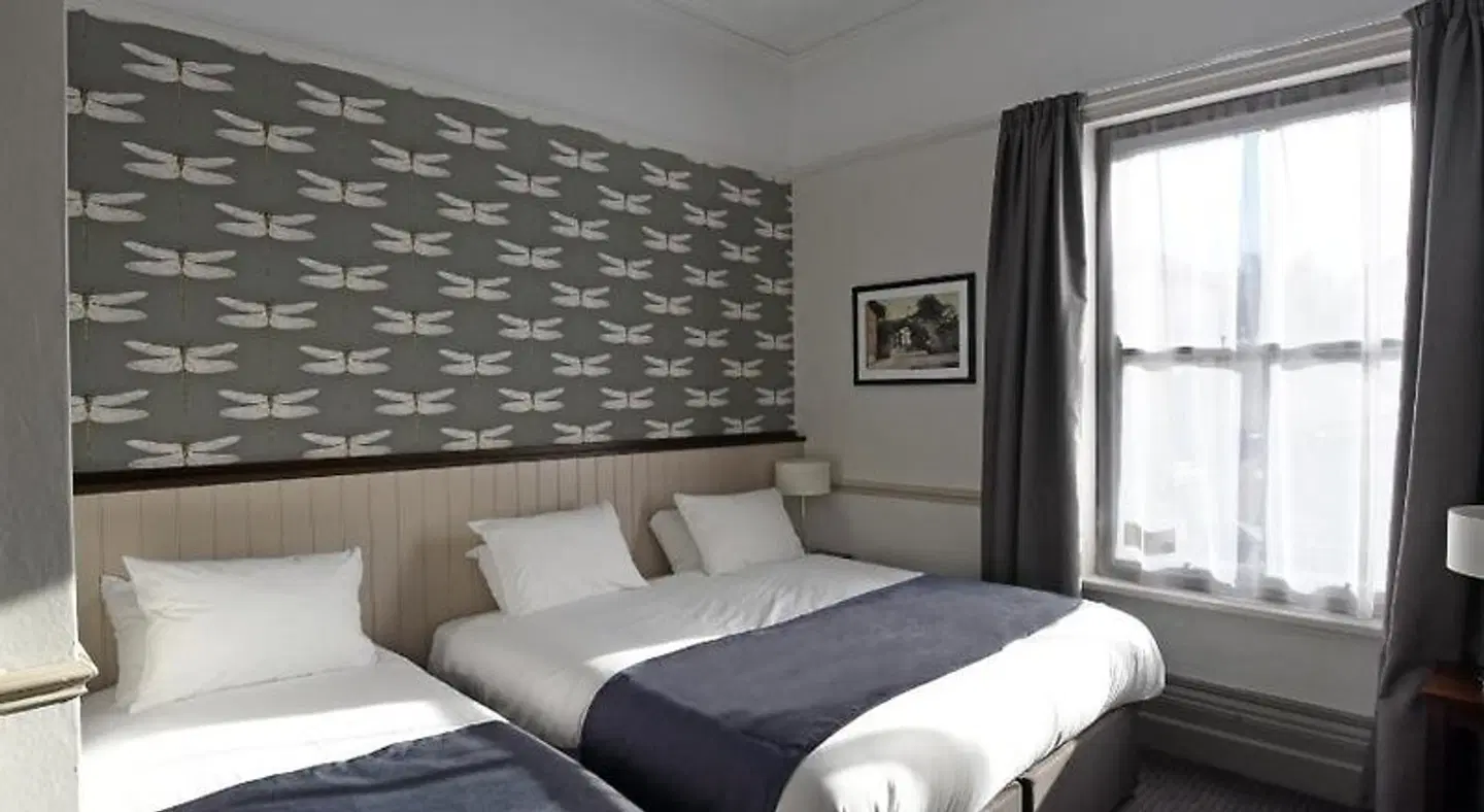 Oaklands by Greene King Inns ROOM_EXAMPLE