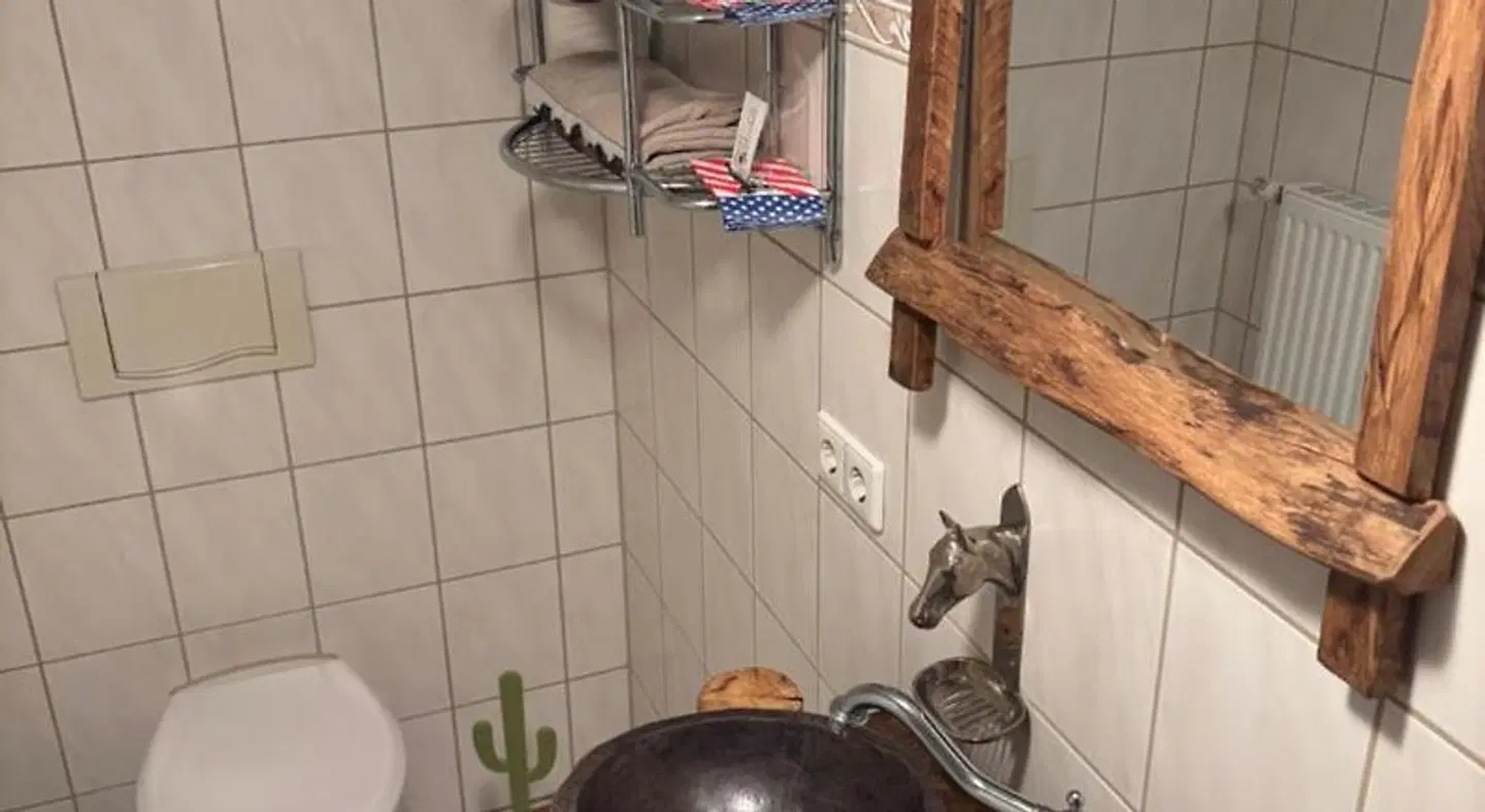 Western-Inn Badezimmer