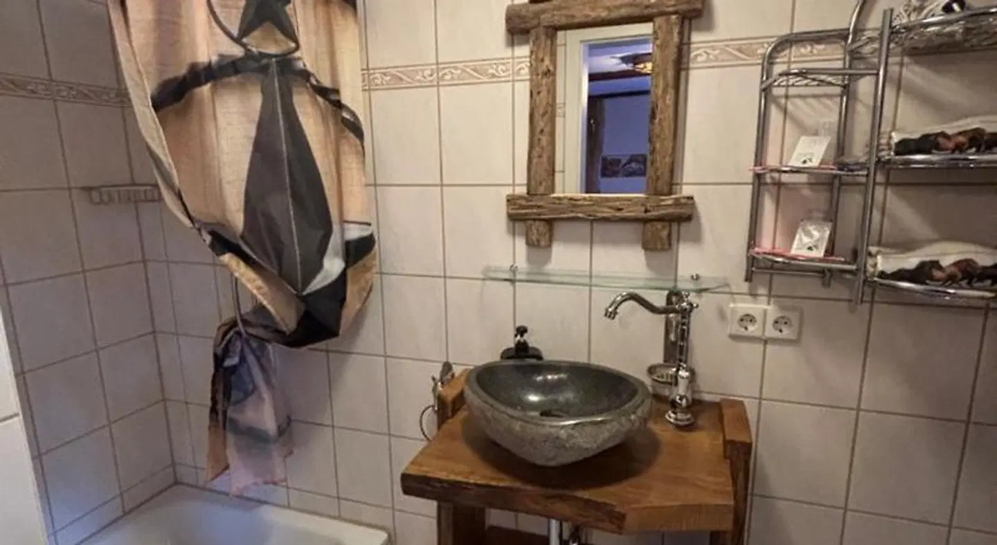 Western-Inn Badezimmer