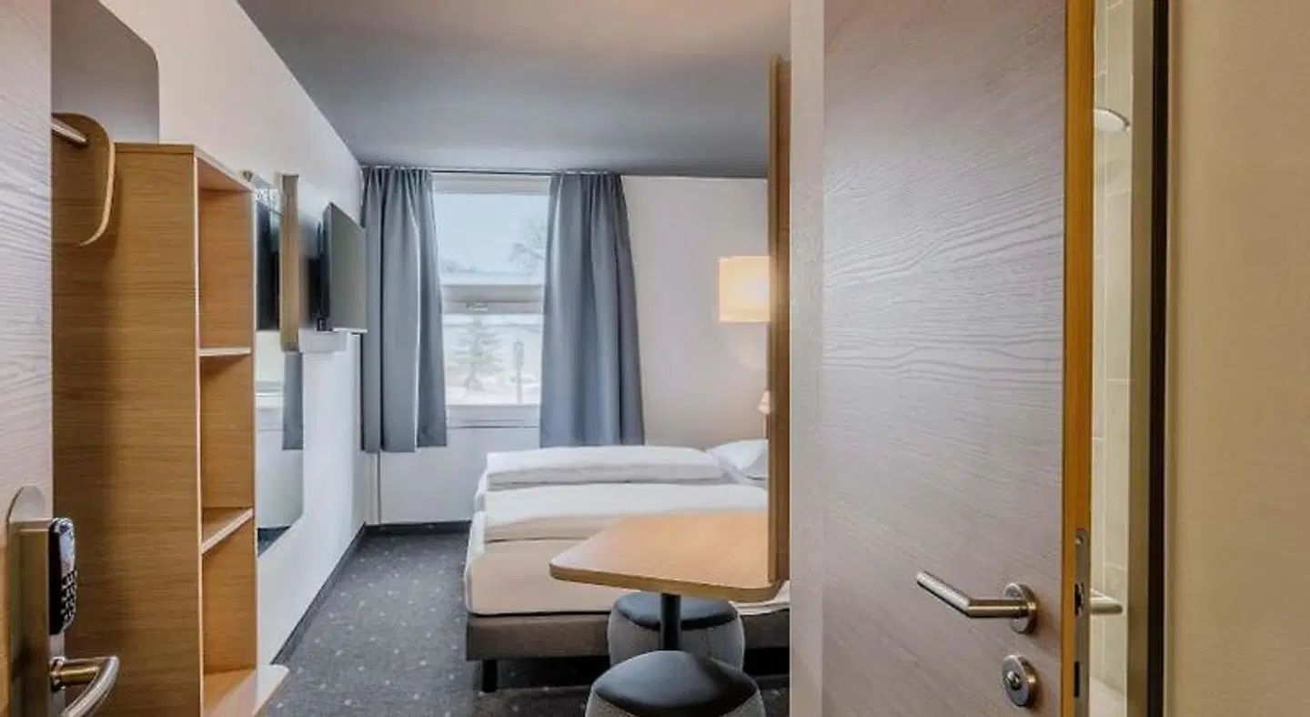 B&B HOTEL München-Schwabing ROOM_EXAMPLE