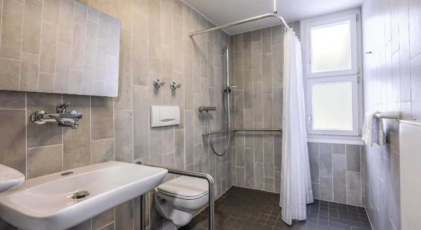 B&B HOTEL München-Schwabing Badezimmer