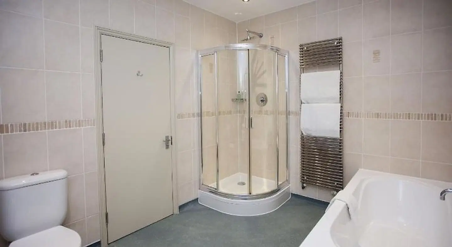 Woodborough Inn Badezimmer