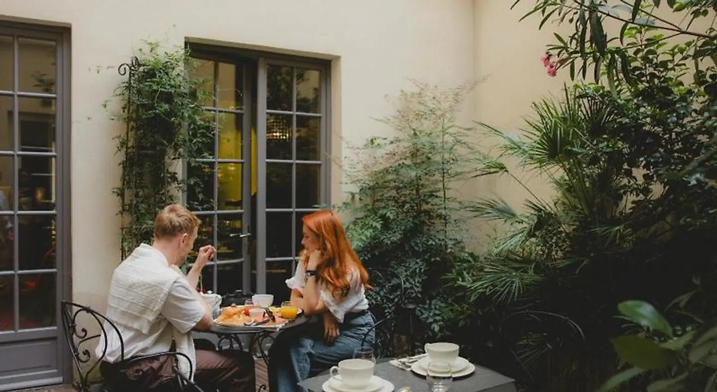 Le Petit Paris Terrasse
