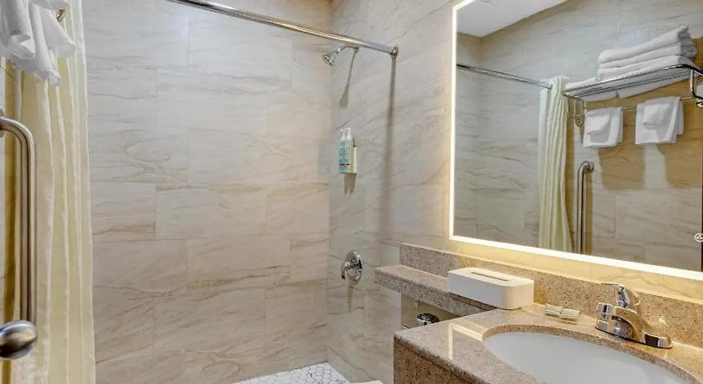 Best Western Jamaica Inn Badezimmer