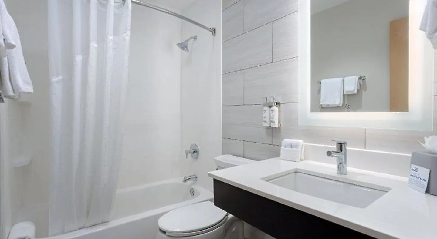 Holiday Inn Express Pensacola Beach by IHG Badezimmer