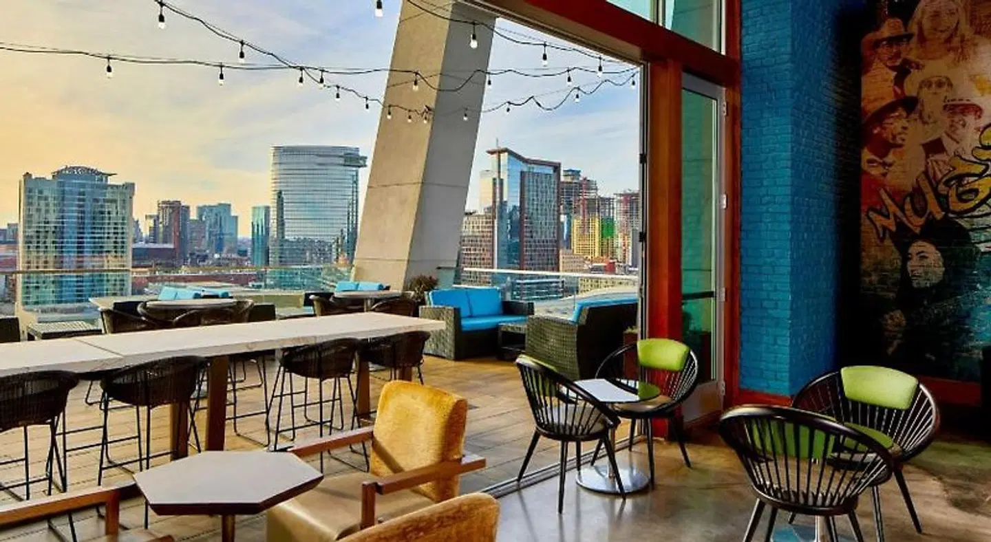 Residence Inn by Marriott Nashville Downtown/Convention Center Bar