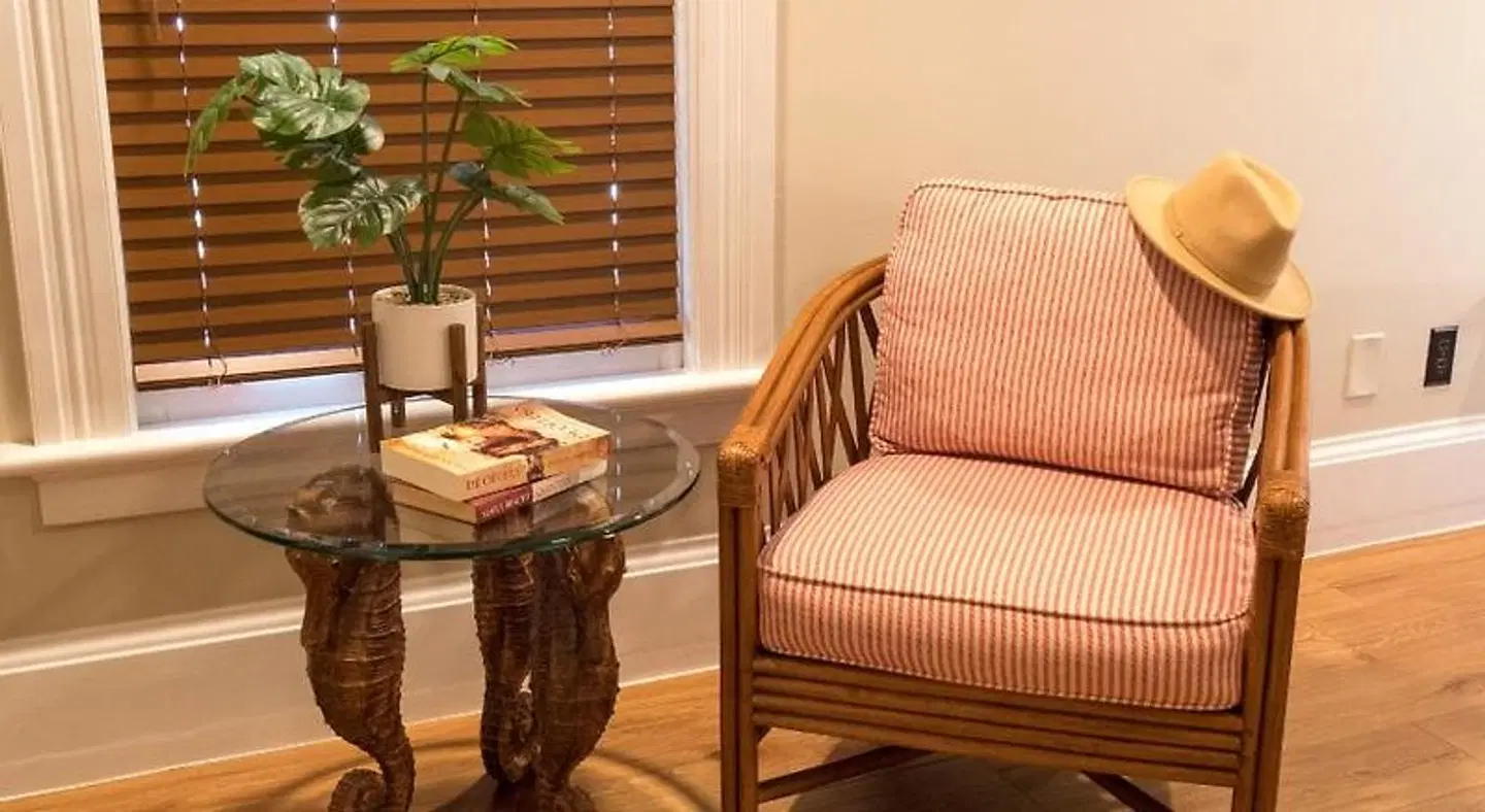 Silver Palms Inn ROOM_EXAMPLE