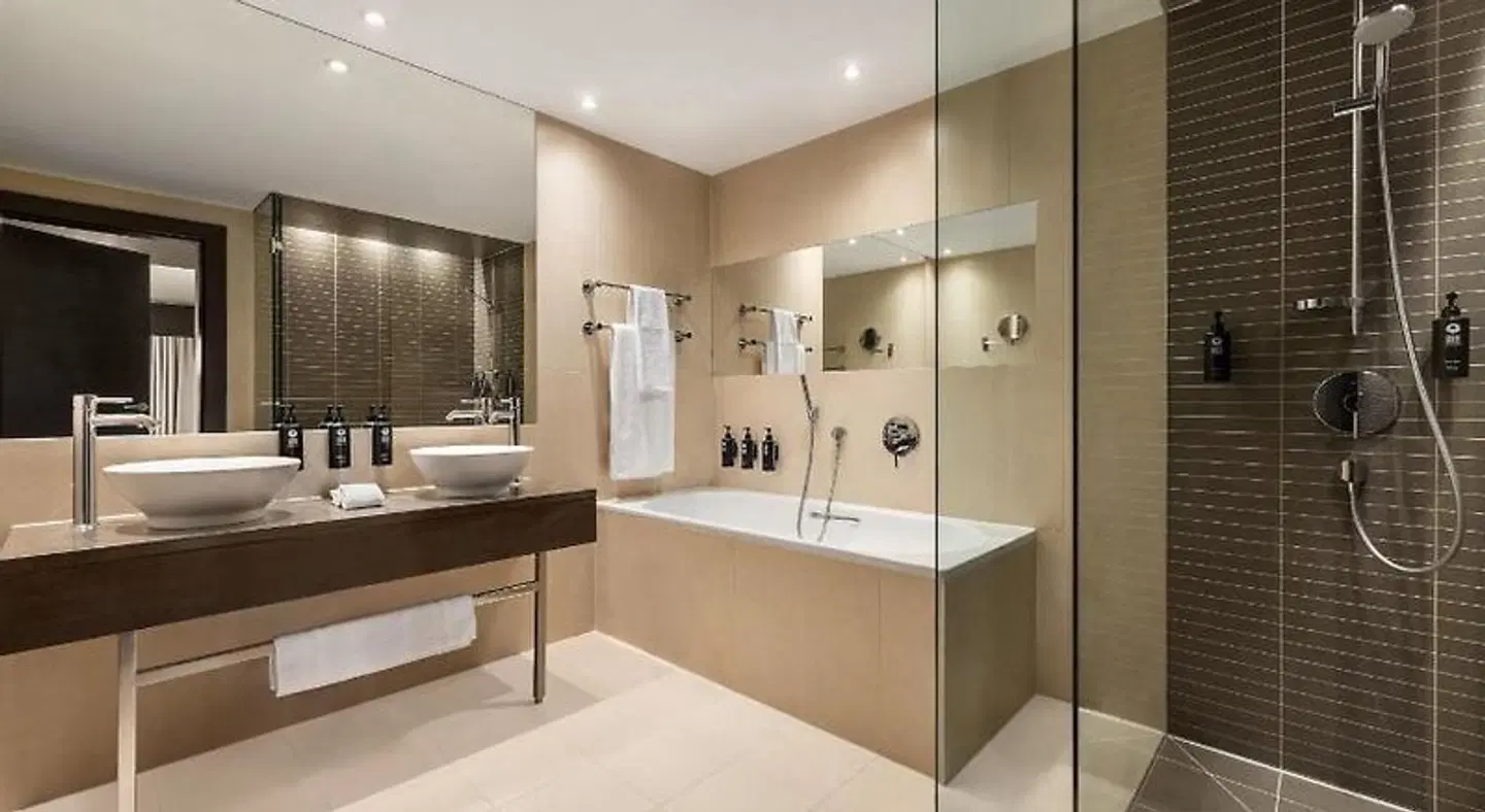 andel's Hotel Cracow Badezimmer