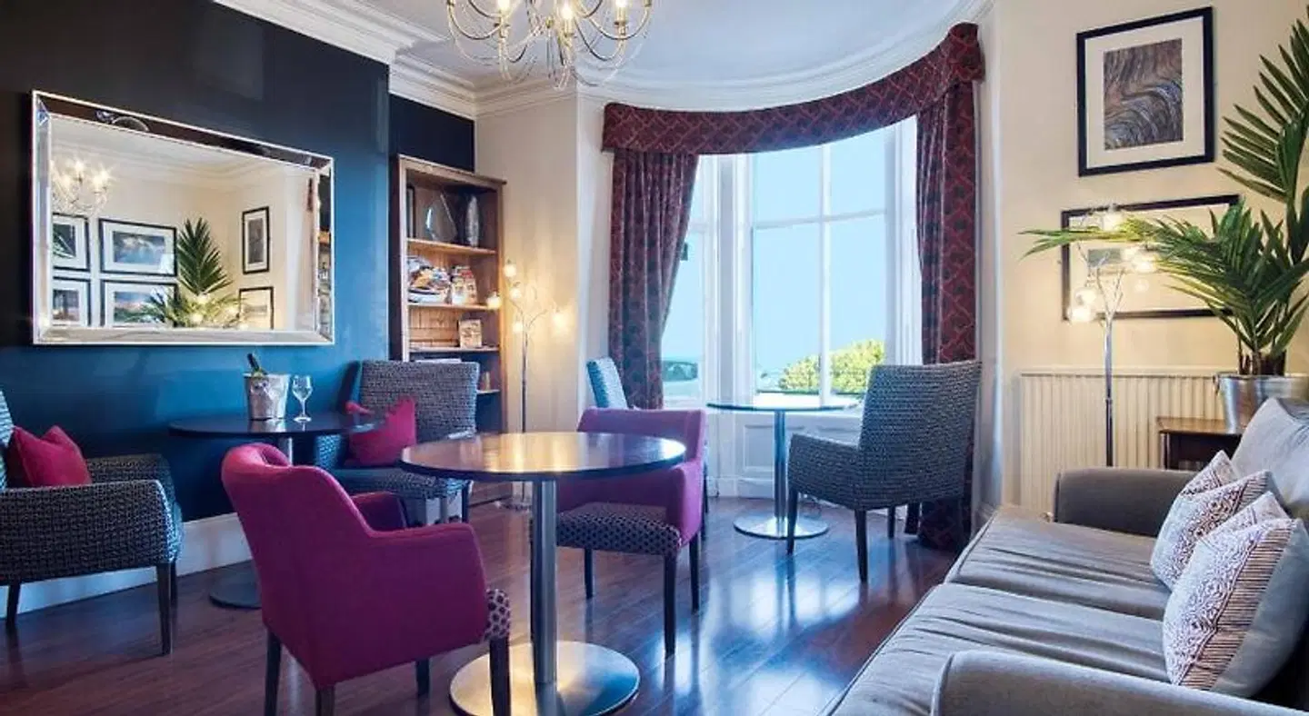 The Helaina LOUNGE_LOBBY