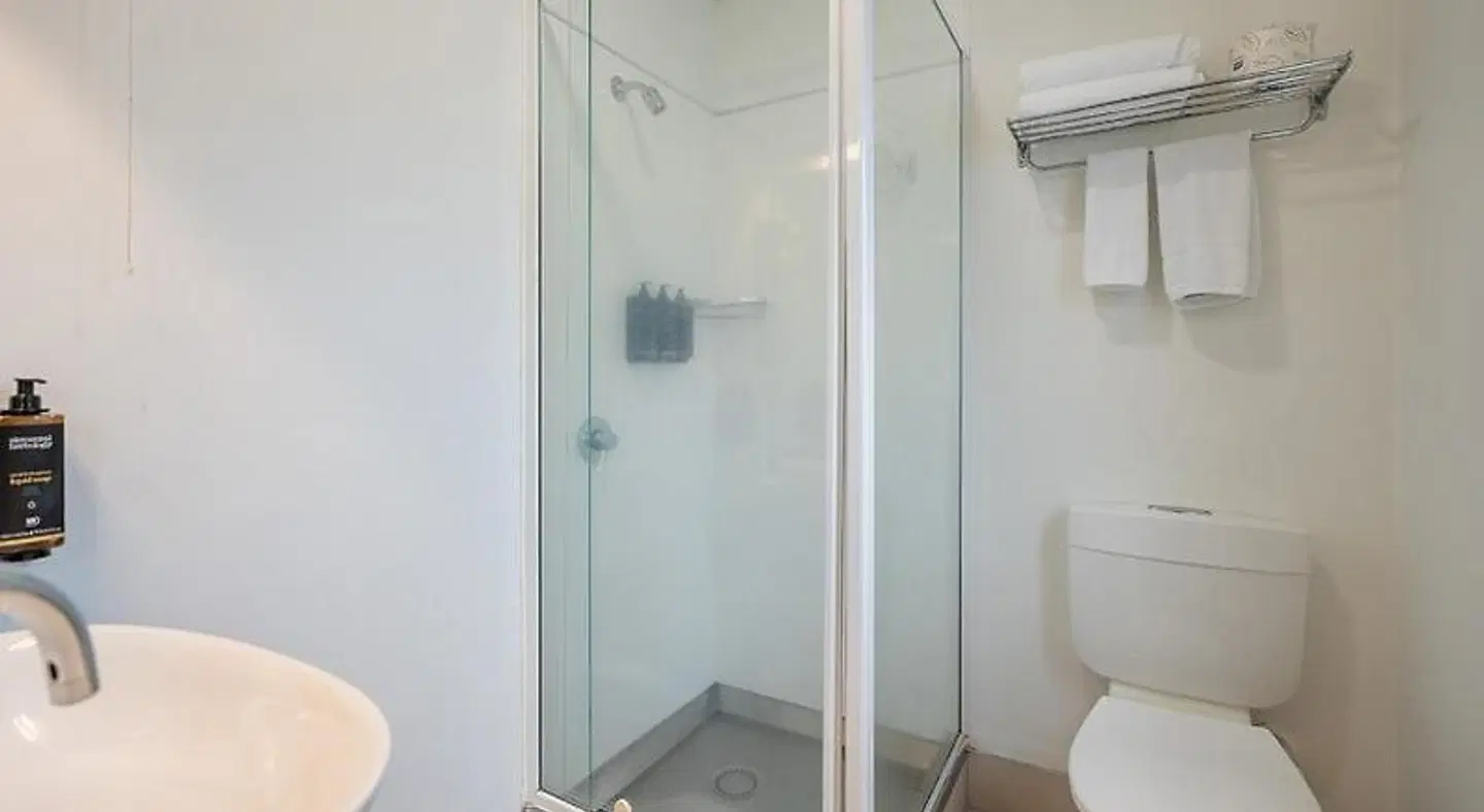 Mercure Wellington Central City - Hotel & Apartments Badezimmer